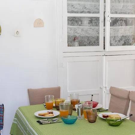 Neotraditional House In Tinos For 4 Ppl