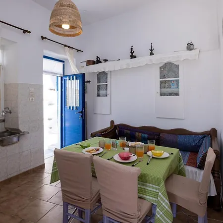 Neotraditional House In Tinos For 4 Ppl *